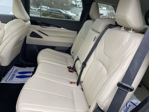 Used 2025 INFINITI QX60 Pure image 13