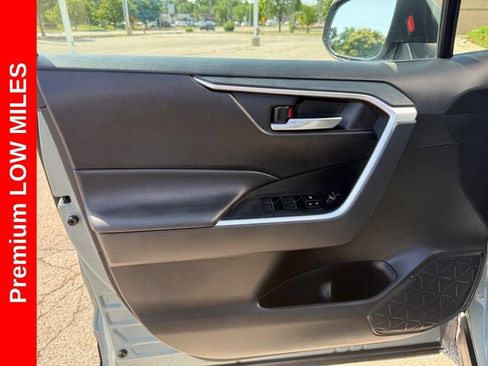 Used 2022 Toyota RAV4 XLE Premium FWD image 19