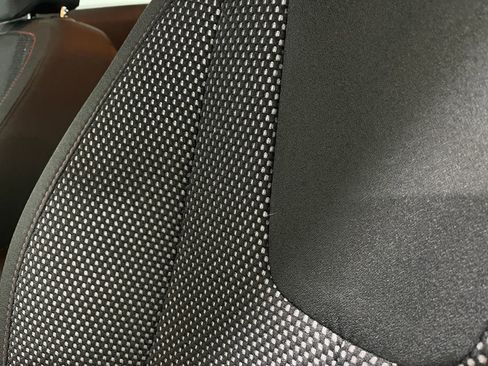 Used 2017 Chevrolet Equinox LT w/ Convenience Package image 16