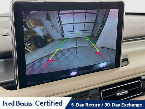 Used 2023 Lincoln Aviator AWD w/ Premium Package image 16