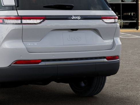 New 2026 Jeep Grand Cherokee Limited w/ Limited Altitude Package AWD/4WD image 13