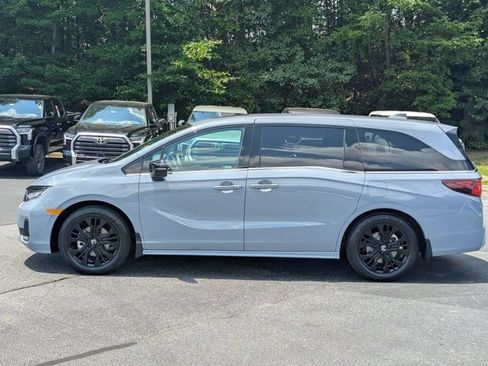Used 2026 Honda Odyssey Sport-L image 4