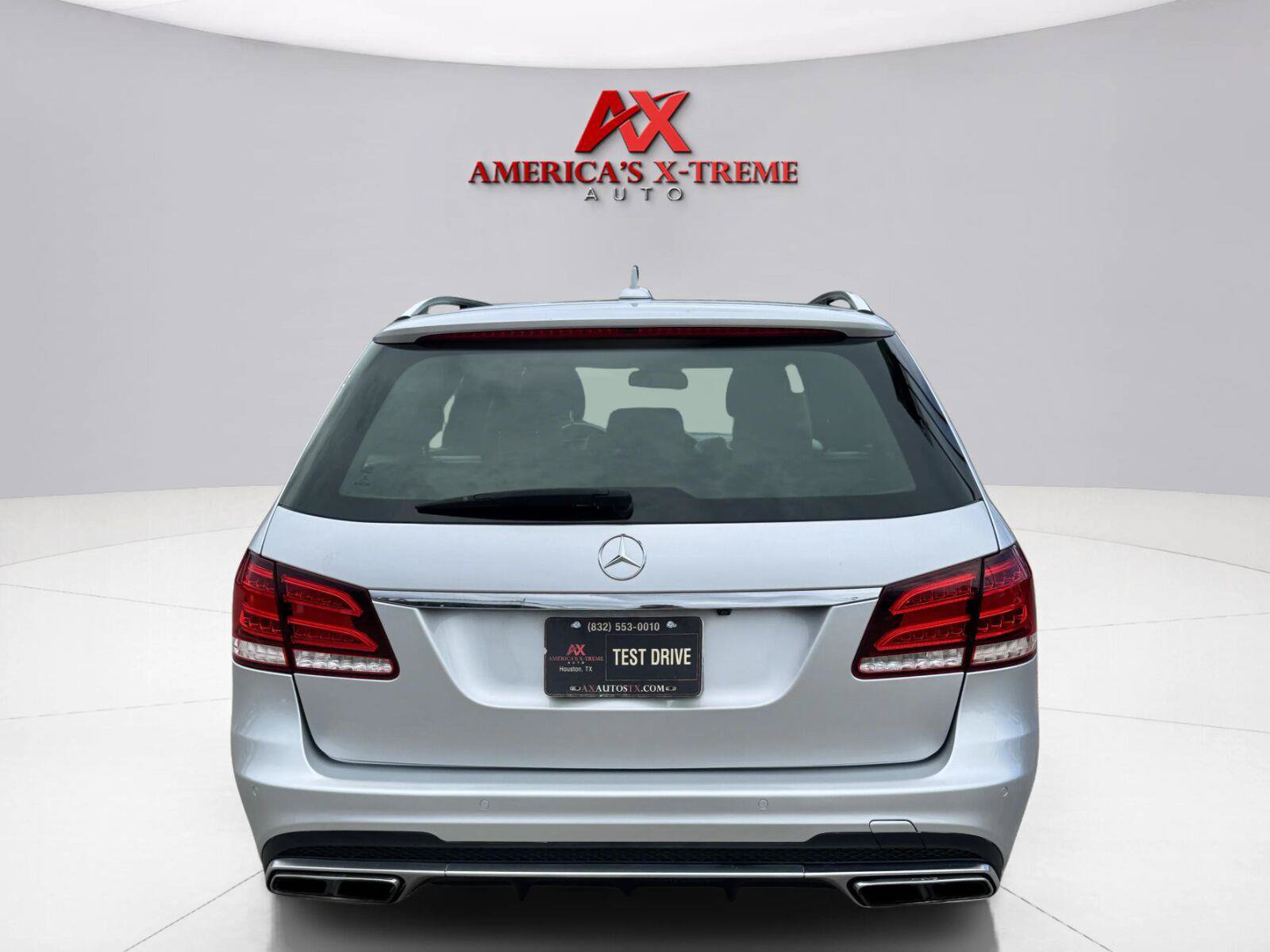 Used 2014 Mercedes-Benz E 63 AMG S-Model image 4