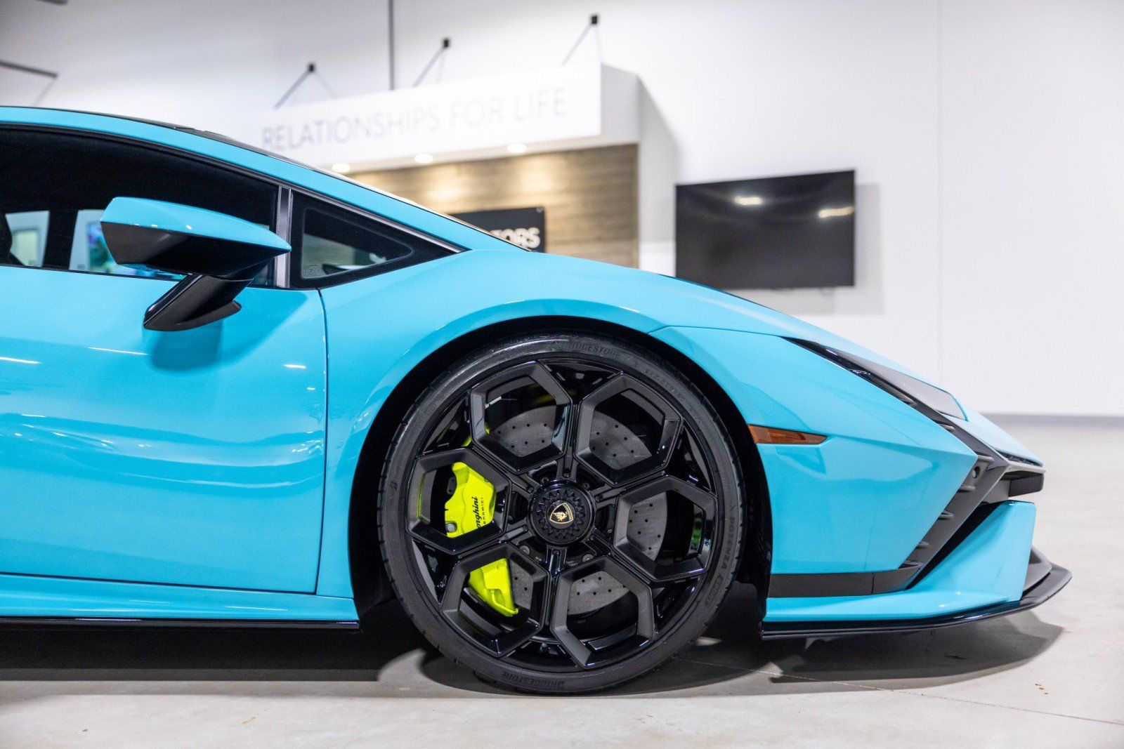 Used 2024 Lamborghini Huracan Tecnica RWD image 23