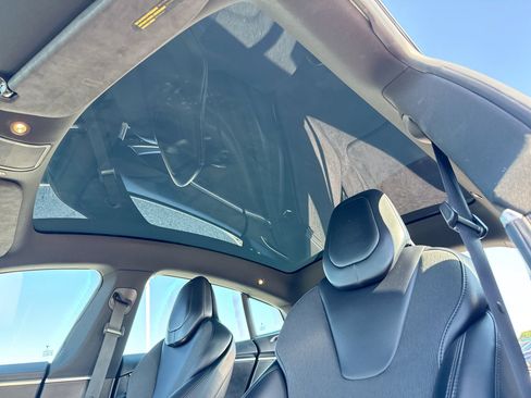 Used 2018 Tesla Model S 75D AWD/4WD image 16