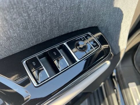 Used 2025 Cadillac Escalade Sport Platinum w/ LPO, Floor Liner Package AWD/4WD image 10