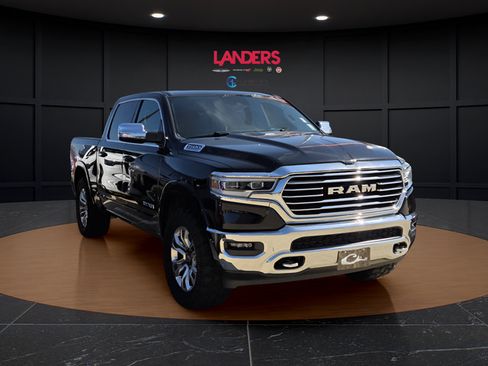 Used 2023 RAM 1500 Limited AWD/4WD image 2