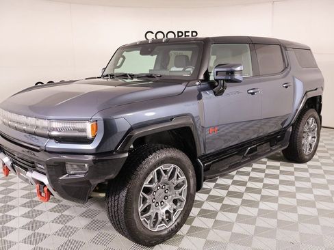 Used 2025 GMC Hummer EV 3X w/ LPO, Sport Package image 11