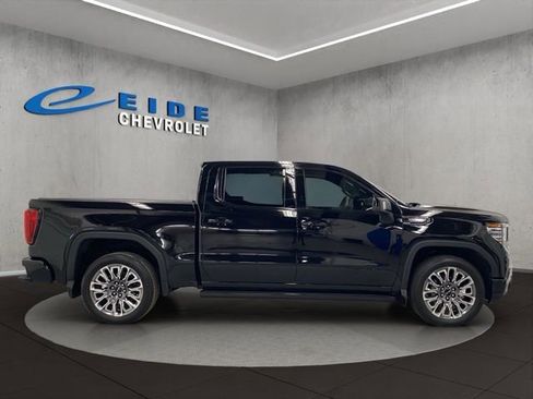 Used 2025 GMC Sierra 1500 Denali Ultimate image 3