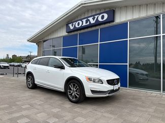 Used 2015 Volvo V60 T5 Cross Country Platinum w/ Climate Package AWD/4WD video 1