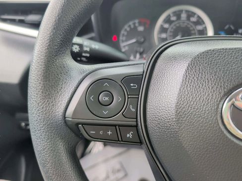 Used 2021 Toyota Corolla LE FWD image 23