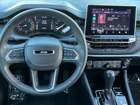 Used 2024 Jeep Compass Trailhawk AWD/4WD image 14