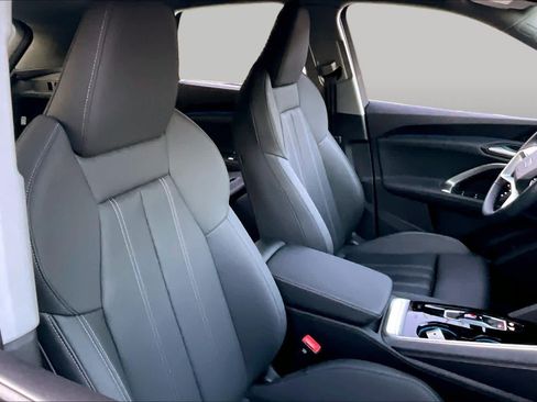 Used 2025 Audi Q5 Premium Plus w/ Premium Plus AWD/4WD image 19
