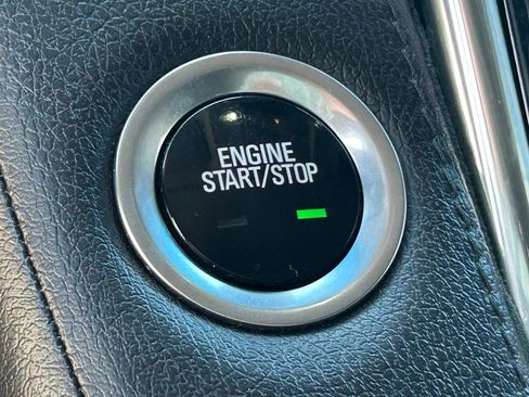 Used 2015 Cadillac Escalade Luxury image 16