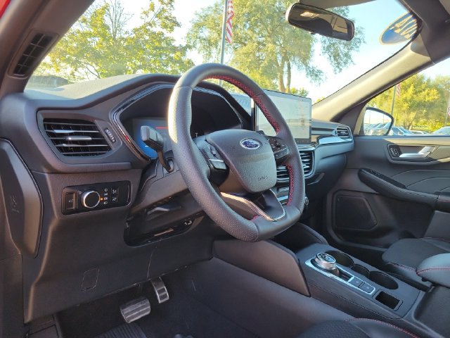 Certified 2024 Ford Escape ST-Line w/ Tech Pack #1 AWD/4WD image 10