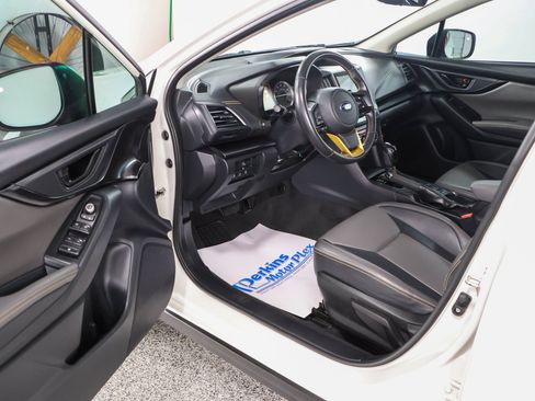 Used 2022 Subaru Crosstrek 2.5i Sport w/ Moonroof Package AWD/4WD image 3