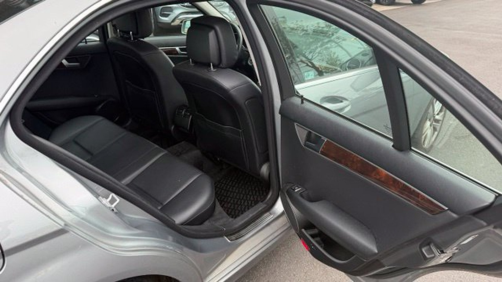 Used 2013 Mercedes-Benz C 300 4MATIC Sedan image 10