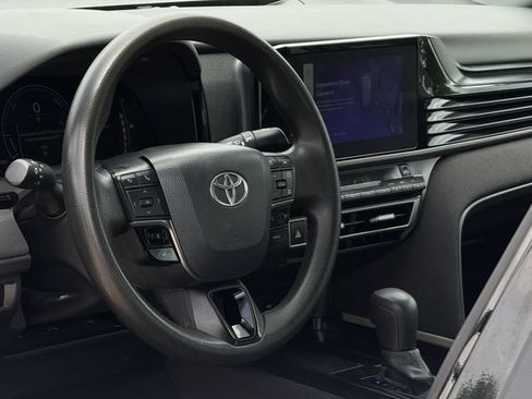 Used 2025 Toyota Camry LE FWD image 12
