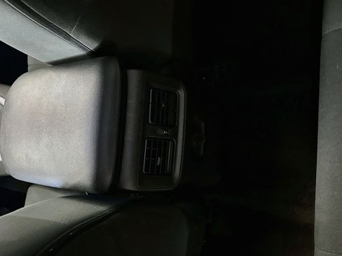 Used 2025 Toyota RAV4 LE AWD/4WD image 27