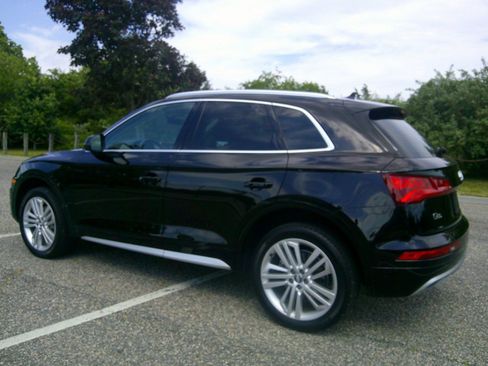 Used 2020 Audi Q5 2.0T Premium Plus w/ Premium Plus Package AWD/4WD image 7