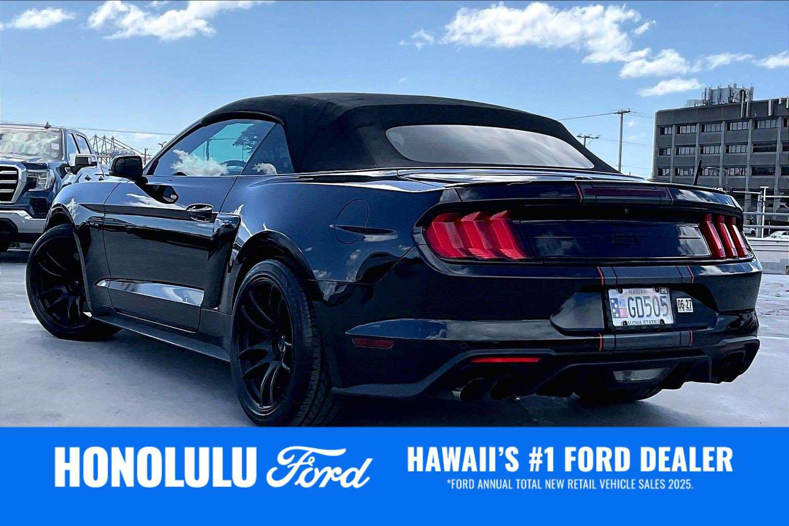 Used 2018 Ford Mustang GT Premium w/ Black Accent Package RWD image 4
