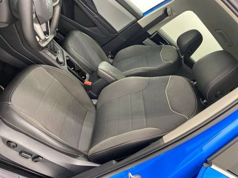 Used 2023 Volkswagen Taos SE AWD/4WD image 13
