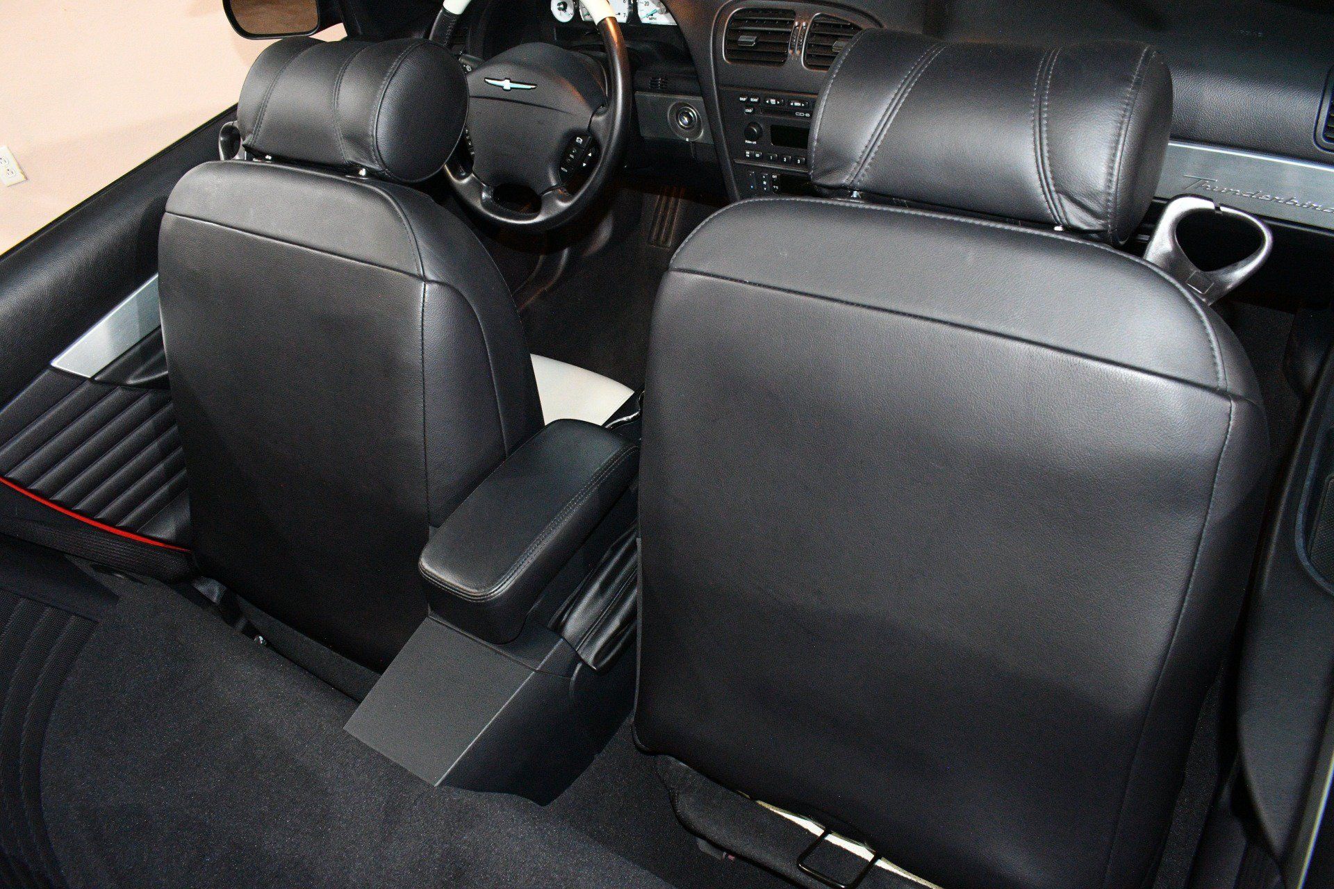 Used 2003 Ford Thunderbird RWD image 16