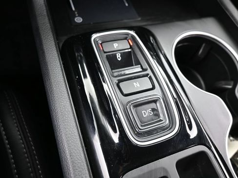 Used 2025 Honda Pilot Touring image 36