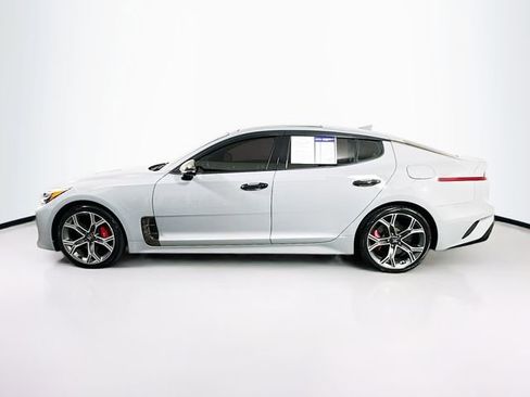 Used 2021 Kia Stinger GT2 image 4