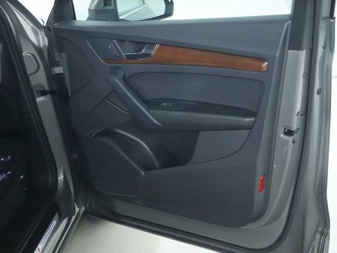 Used 2023 Audi Q5 2.0T Premium AWD/4WD image 33