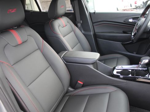 New 2026 Chevrolet Trax RS w/ Sunroof Package FWD image 19