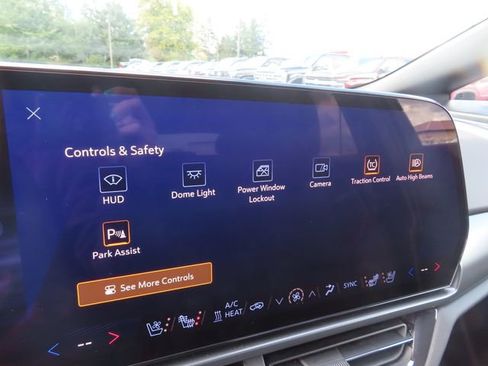 Used 2025 Chevrolet Equinox EV RS w/ Convenience Package II AWD/4WD image 29