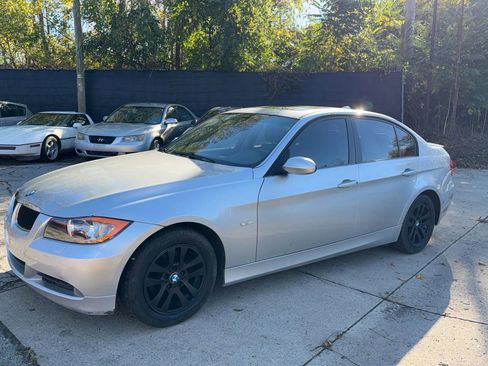 Used 2006 BMW 325xi Sedan image 1