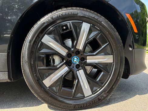 Used 2025 BMW iX xDrive50 AWD/4WD image 51