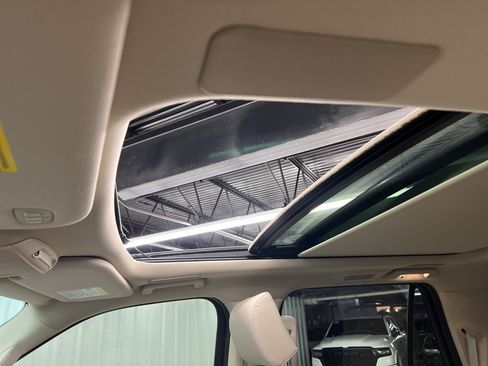 Used 2024 Ford Expedition Max Platinum image 24