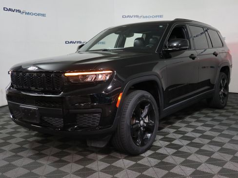 Used 2023 Jeep Grand Cherokee L Laredo AWD/4WD image 11
