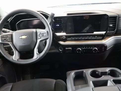 New 2026 Chevrolet Silverado 1500 LT w/ Z71 Off-Road Package AWD/4WD image 13