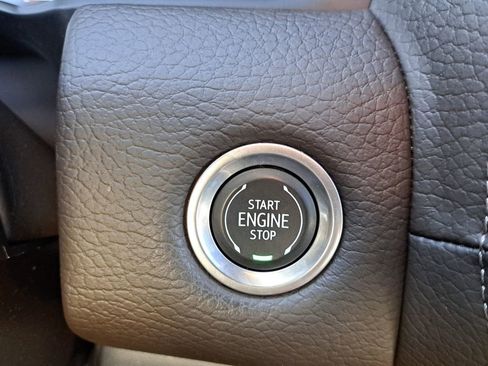 Used 2023 GMC Yukon Denali image 29