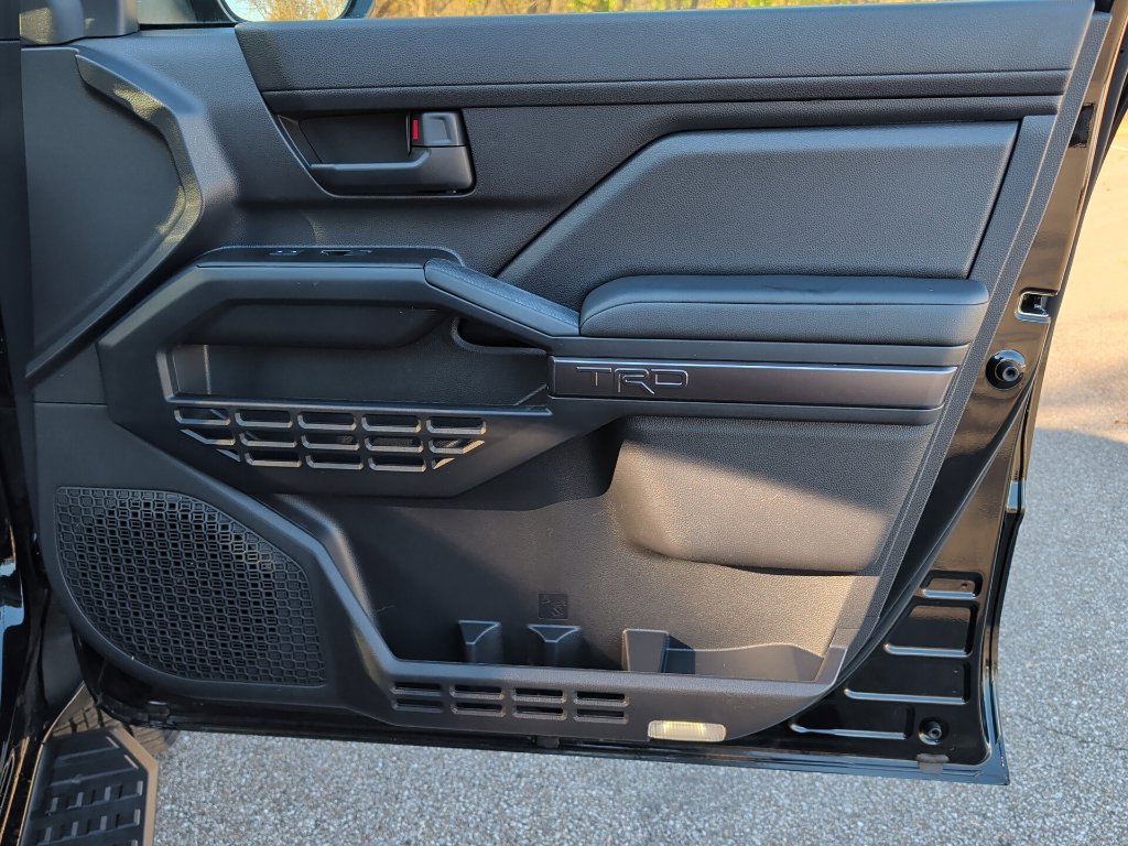 Certified 2025 Toyota 4Runner TRD Off-Road AWD/4WD image 28