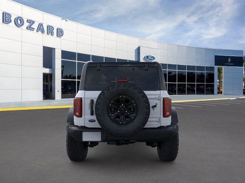 New 2025 Ford Bronco Badlands image 5
