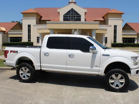 Used 2017 Ford F150 Platinum w/ Equipment Group 701A Luxury AWD/4WD image 2