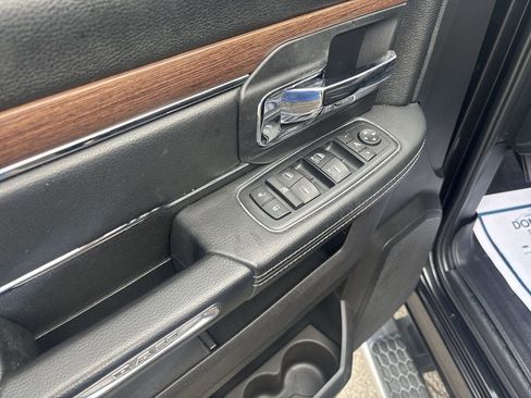 Used 2017 RAM 1500 Laramie w/ Convenience Group AWD/4WD image 15