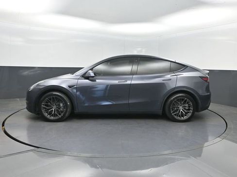 Used 2021 Tesla Model Y Long Range AWD/4WD image 2