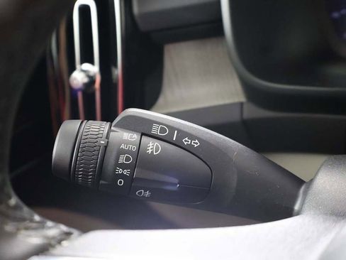 Used 2024 Volvo XC40 B5 Plus w/ Protection Package Premier image 41