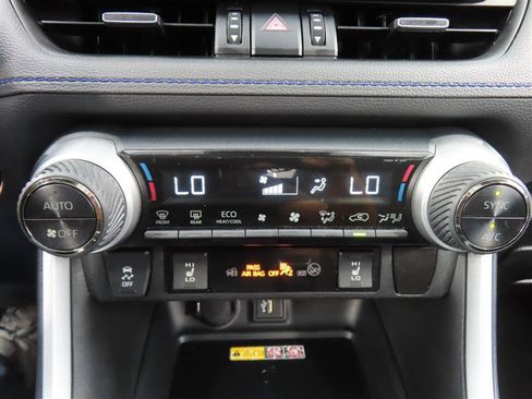 Used 2023 Toyota RAV4 XSE AWD/4WD image 28