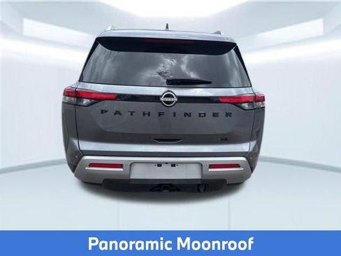 Used 2025 Nissan Pathfinder SL w/ SL Premium Package FWD image 8