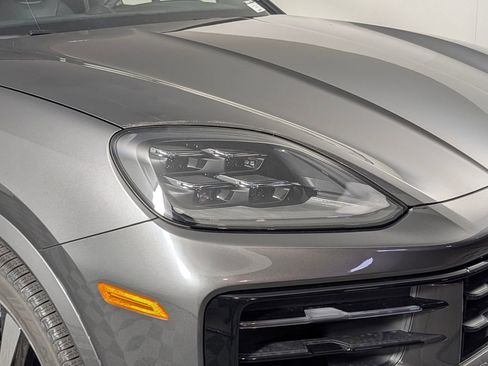 New 2026 Porsche Cayenne image 15