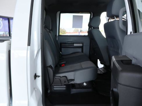 Used 2016 Ford F250 XLT w/ Snow Plow Prep Package image 31