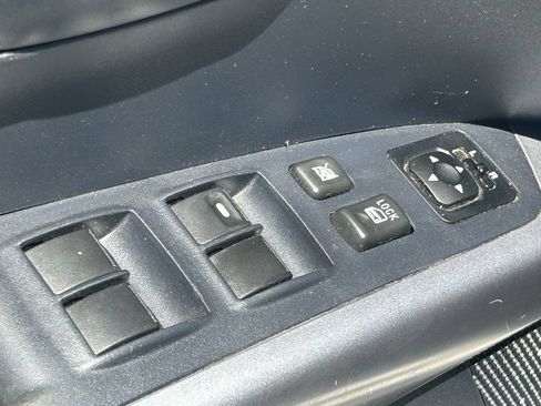 Used 2007 Mitsubishi Outlander ES FWD image 21
