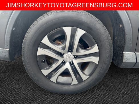 Used 2016 Toyota RAV4 LE AWD/4WD image 11